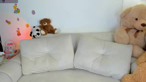 Eva   online show from March 31, 5:07 am