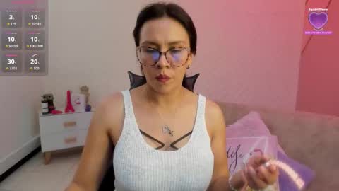 Eva  online show from February 18, 3:44 pm