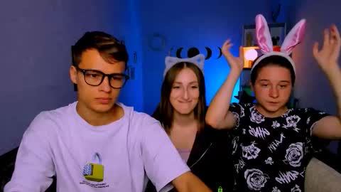 Snapshot of eva_smiith_ chatting on September 15, 7:21 pm Eva online show from September 15, 7:21 pm