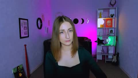 Snapshot of eva_smiith_ chatting on October 7, 5:23 am Eva online show from October 7, 5:23 am