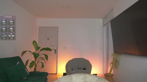 Snapshot of evajacksss_ chatting on January 7, 8:52 pm evajacksss_ online show from January 7, 8:52 pm