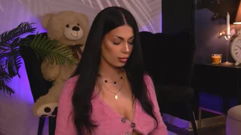 EvaRhea online show from February 20, 6:26 am