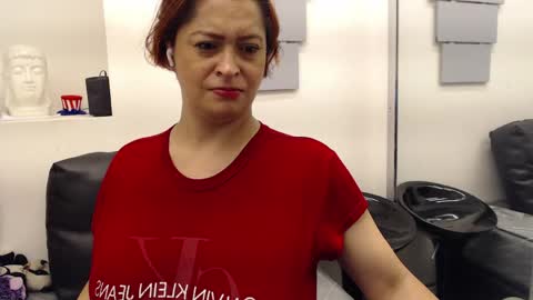 Eva Twiss online show from May 11, 2:45 pm