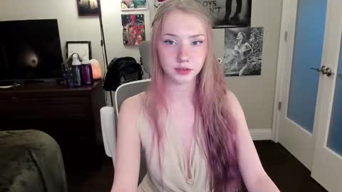 Snapshot of eve003300 chatting on February 17, 11:11 pm Goddess Eve online show from February 17, 11:11 pm