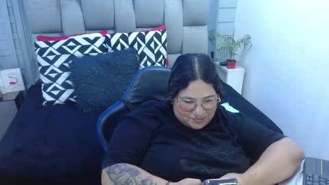 evelin zaens online show from March 28, 8:36 am