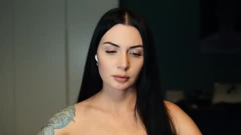 your Love online show from October 4, 7:07 pm