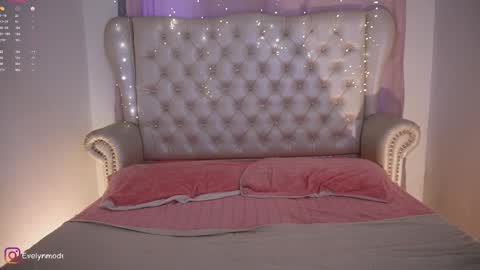 evelyn evelyn online show from March 19, 5:28 pm