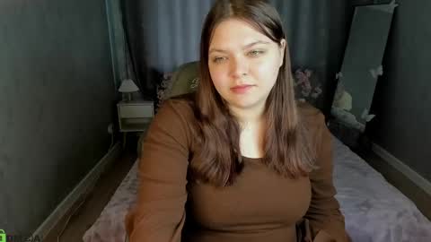 Evelyne Loo online show from May 9, 1:29 am