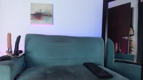 Evelyn martinez  online show from February 20, 7:47 pm