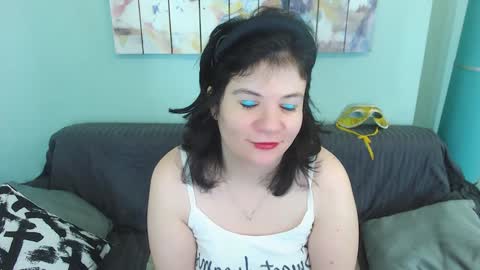 Everly online show from February 5, 4:15 pm