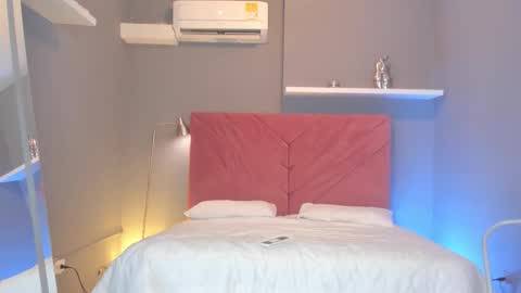 Sophia online show from November 28, 8:45 pm