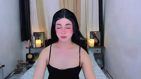 expensive_elise online show from June 22, 10:45 am