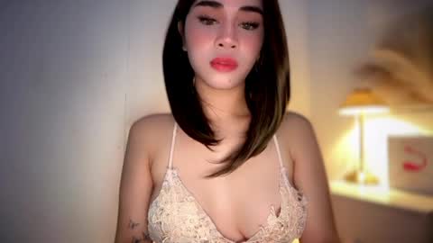 chloee online show from April 16, 5:12 pm