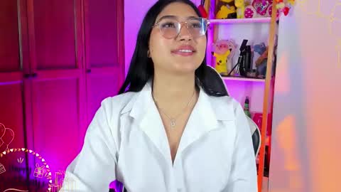 Snapshot of eymy_hadid_ chatting on October 21, 12:58 am Emily online show from October 21, 12:58 am