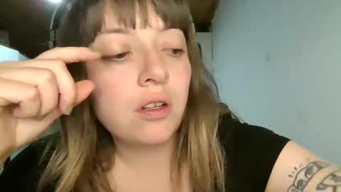 Aimee online show from December 6, 3:08 am