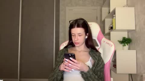 Bloom  online show from March 4, 3:51 pm