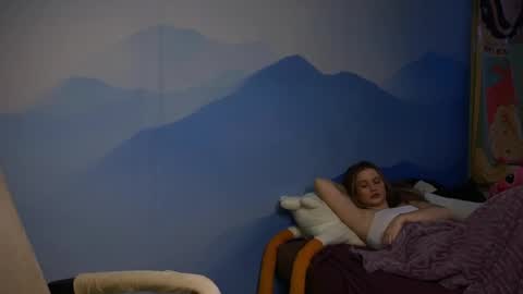 Ilona online show from October 18, 8:17 am