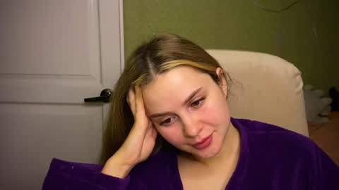 Ilona online show from April 11, 4:43 pm