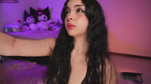 Sara  REMEMBER TO LEAVE A THUMB UP online show from May 14, 4:51 am