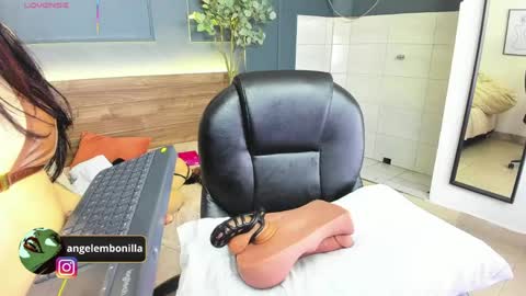 Megan    630  1330 -5 online show from April 10, 12:11 pm