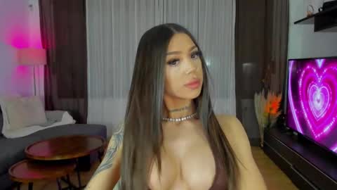 Jennifer online show from February 15, 10:42 pm