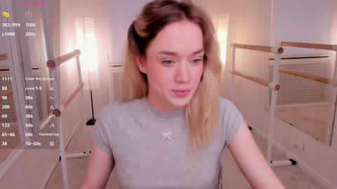 fancyamelia online show from October 29, 1:15 pm