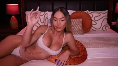 Carmina online show from March 22, 11:33 pm