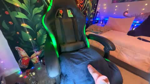 Sarah online show from March 5, 4:24 am