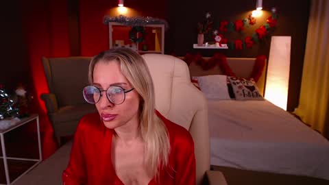 Fay online show from December 16, 12:27 pm