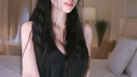 feel_me_00 online show from April 11, 1:12 am