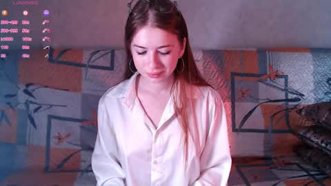 Hi Im Milly  nice 2 meet u 3 online show from May 3, 4:43 pm