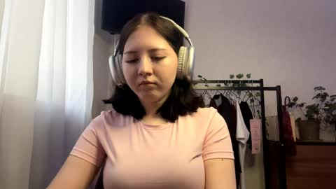 Candy online show from April 20, 1:58 pm