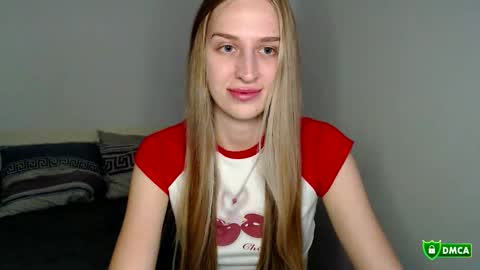 Femke online show from October 1, 8:25 pm