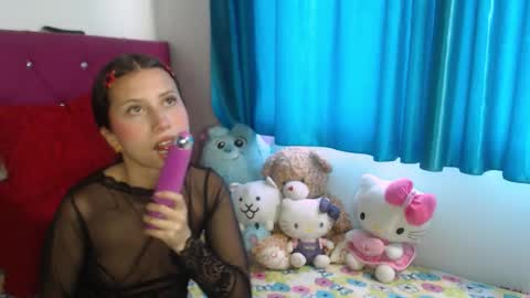 Snapshot of fenixxx1604 chatting on October 14, 8:55 pm Fenixxx online show from October 14, 8:55 pm
