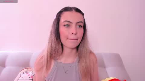 fernanda  online show from July 3, 4:13 pm