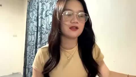 Emilia online show from July 4, 11:17 am