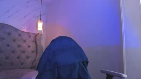   online show from March 18, 11:59 am