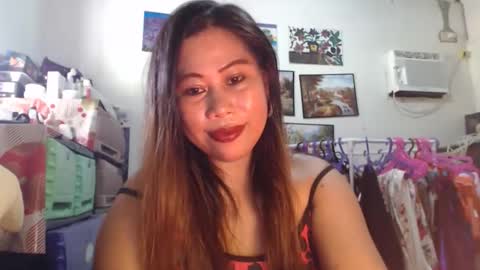 Snapshot of filipina_beauty69 chatting on October 29, 2:27 am filipina beauty. online show from October 29, 2:27 am