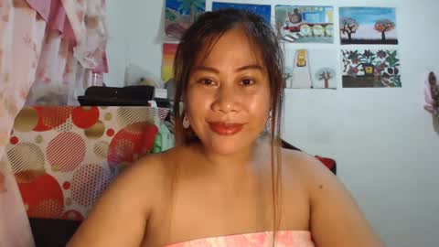 Snapshot of filipina_beauty69 chatting on February 8, 3:10 pm filipina beauty. online show from February 8, 3:10 pm