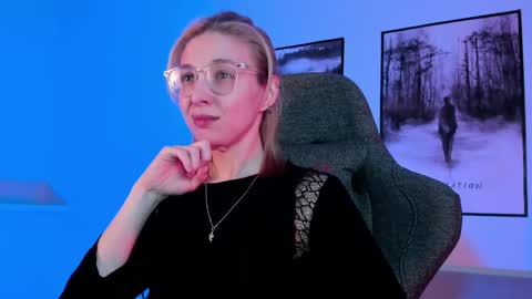 Snapshot of filipinaadams chatting on March 6, 2:41 am cap  online show from March 6, 2:41 am