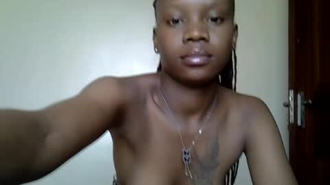 fine_queen12 online show from February 20, 6:39 am