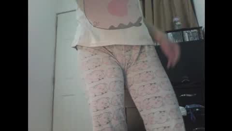 finnky1 online show from October 10, 4:28 am