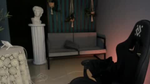 fiora online show from March 22, 8:20 am