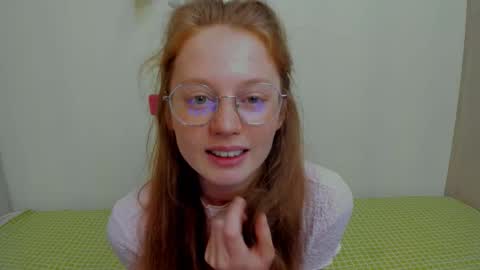 Snapshot of fire_luna chatting on September 11, 5:30 am fire_luna online show from September 11, 5:30 am