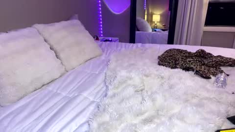 Roxy online show from February 10, 1:19 am