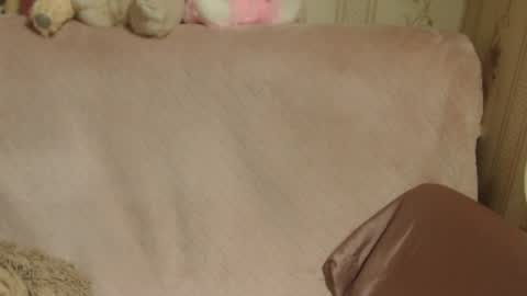 say meow and send tip  online show from April 2, 7:22 pm