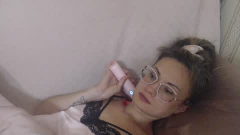 say meow  and  send tip  online show from August 4, 11:38 am