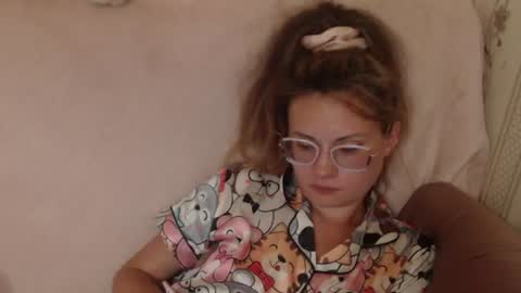 say meow  and  send tip  online show from July 2, 5:19 pm