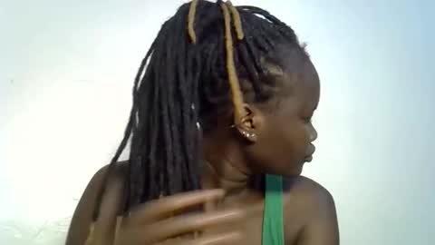 flowerdiva002 online show from January 10, 9:03 am