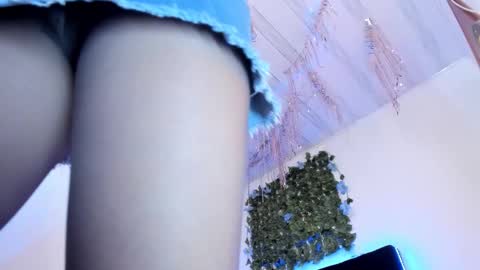 lia online show from September 13, 9:45 pm